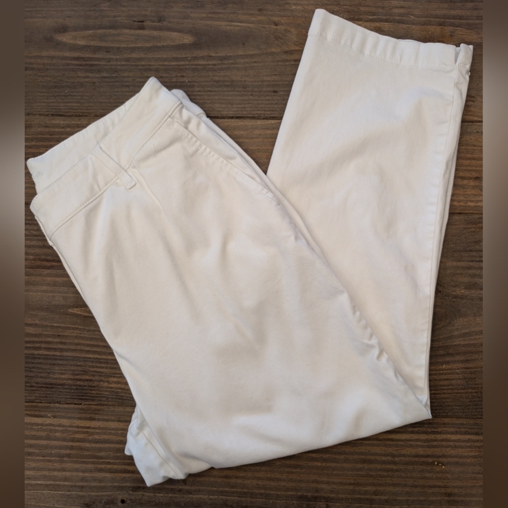 TOMMY BAHAMA Flat Front Cropped Chino Pants